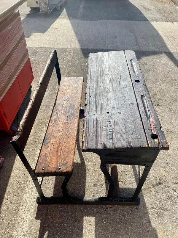 Illustration numéro 4 du produit Bureau d’écolier primaire rétro 1900