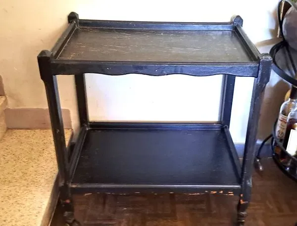 Illustration numéro 4 du produit Desserte, table à roulettes, table d'appoint 1950  bois massif teinté noir