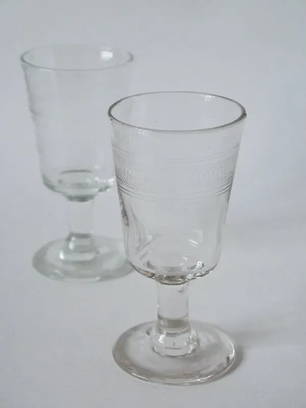 Illustration numéro 4 du produit Lot de 6 verres à vin dépareillés XIXème