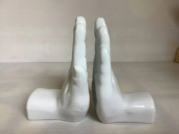 Illustration numéro 4 du produit Paire de serre livres mains