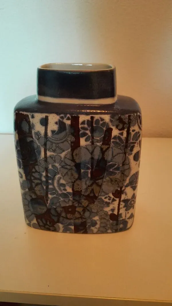 Illustration numéro 4 du produit Royal Copenhagen Vase de Nils Thorsson