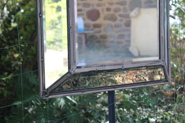 Illustration numéro 4 du produit Miroir vintage en métal à parcloses – 5 glaces biseautées