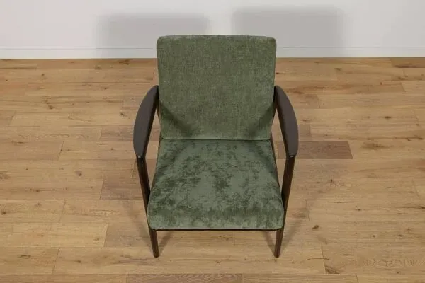 Illustration numéro 4 du produit Fauteuils modèle 300-139 de l'usine de meubles Swarzędz, années 1960, lot de 2