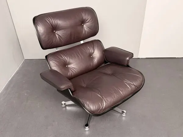 Illustration numéro 4 du produit Fauteuil par Charles et Ray Eames pour Vitra, Allemagne, années 1980.