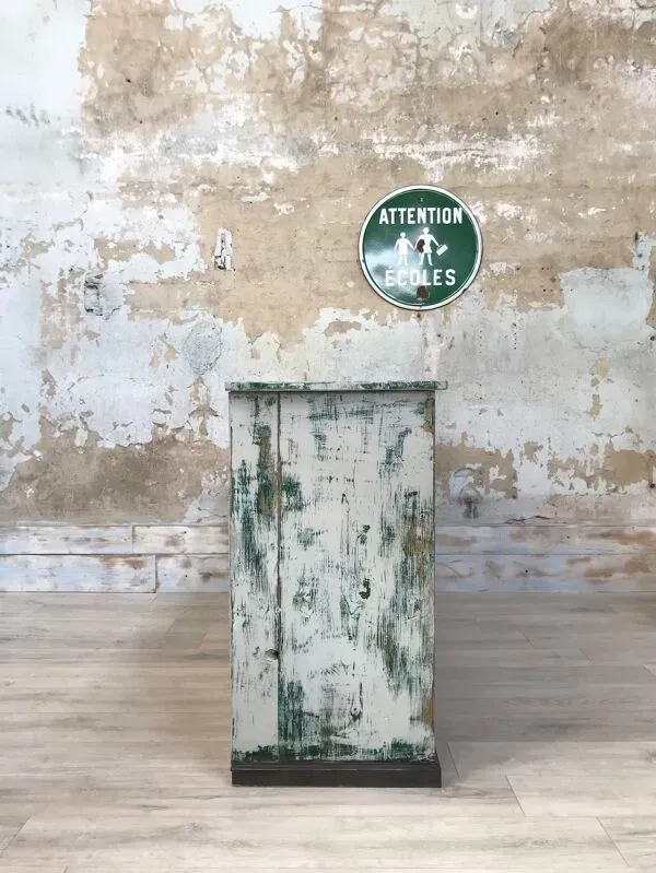 Illustration numéro 4 du produit Meuble de métier à tiroirs vintage