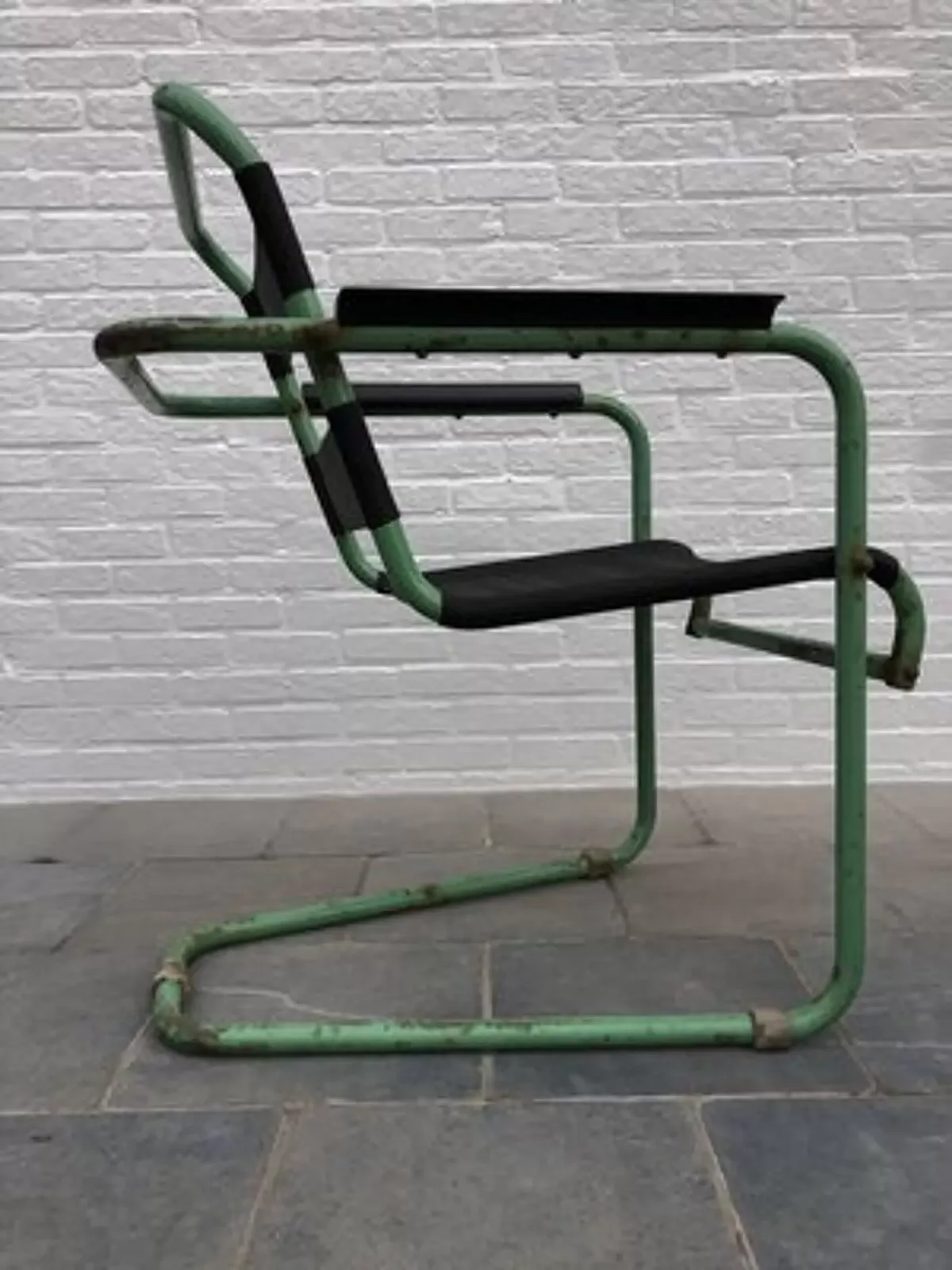 Illustration numéro 4 du produit Set de 2 chaises de jardin par Hoste Huub, 1930s