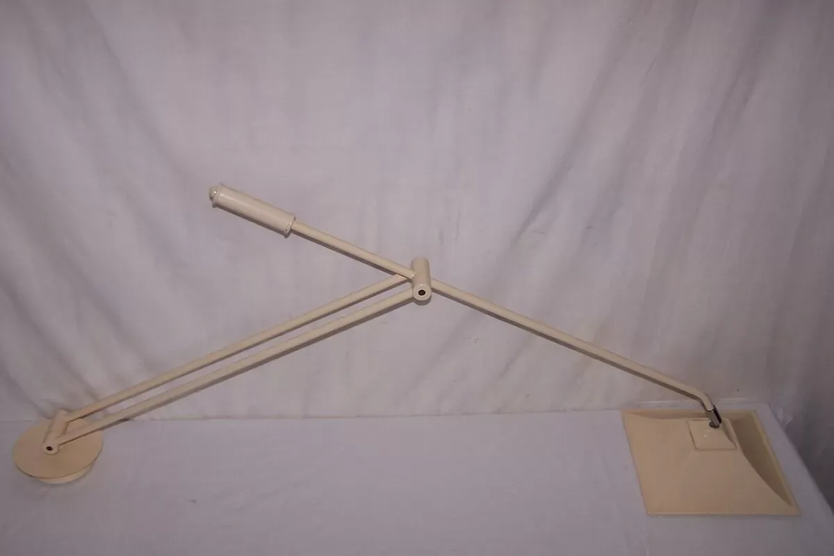 Illustration numéro 4 du produit Lustre à contrepoids italien des années 70