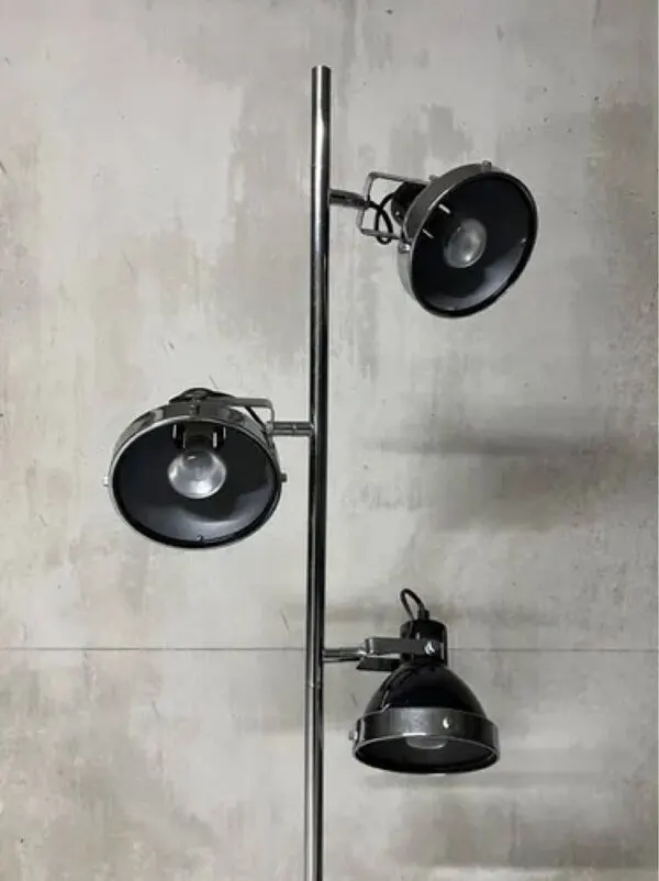 Illustration numéro 4 du produit Lampadaire vintage Seylumiere