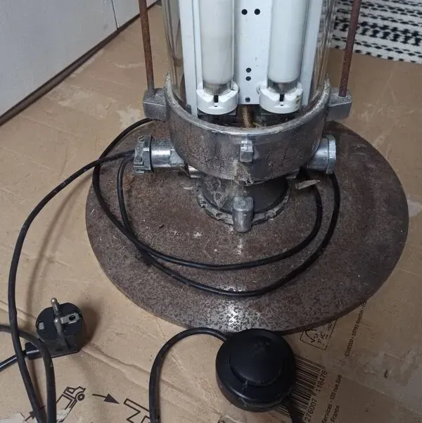 Illustration numéro 4 du produit Lampe à poser