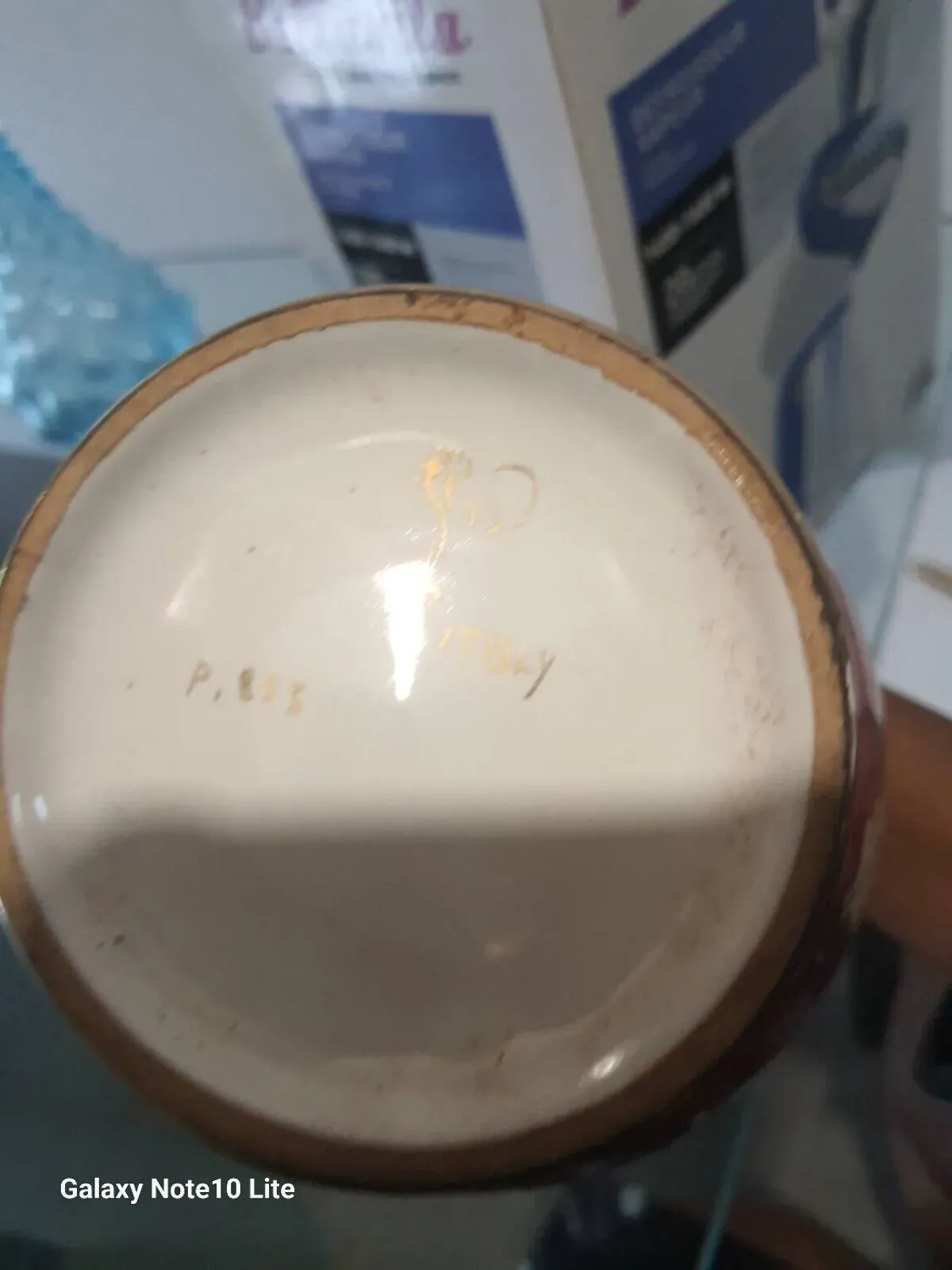 Illustration numéro 4 du produit Vase italien artisanale en céramique vintage