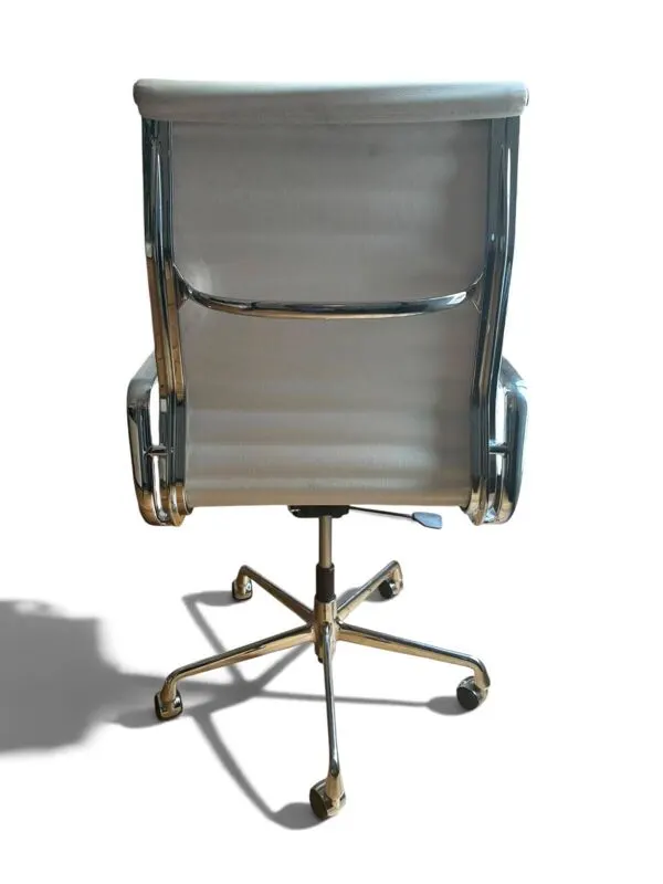 Illustration numéro 4 du produit Fauteuil de Bureau Eames EA 119 Cuir Blanc (Herman Miller / Vitra 1970)