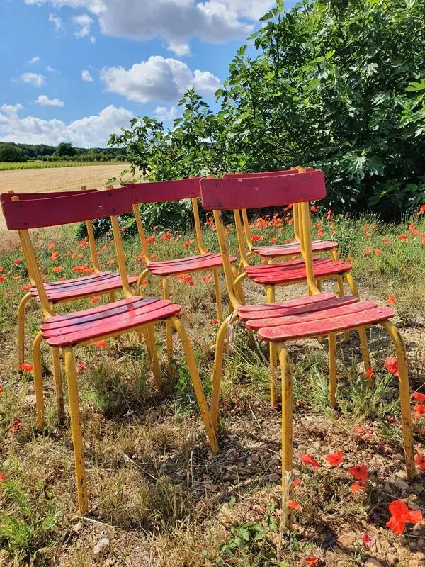 Illustration numéro 4 du produit Chaises