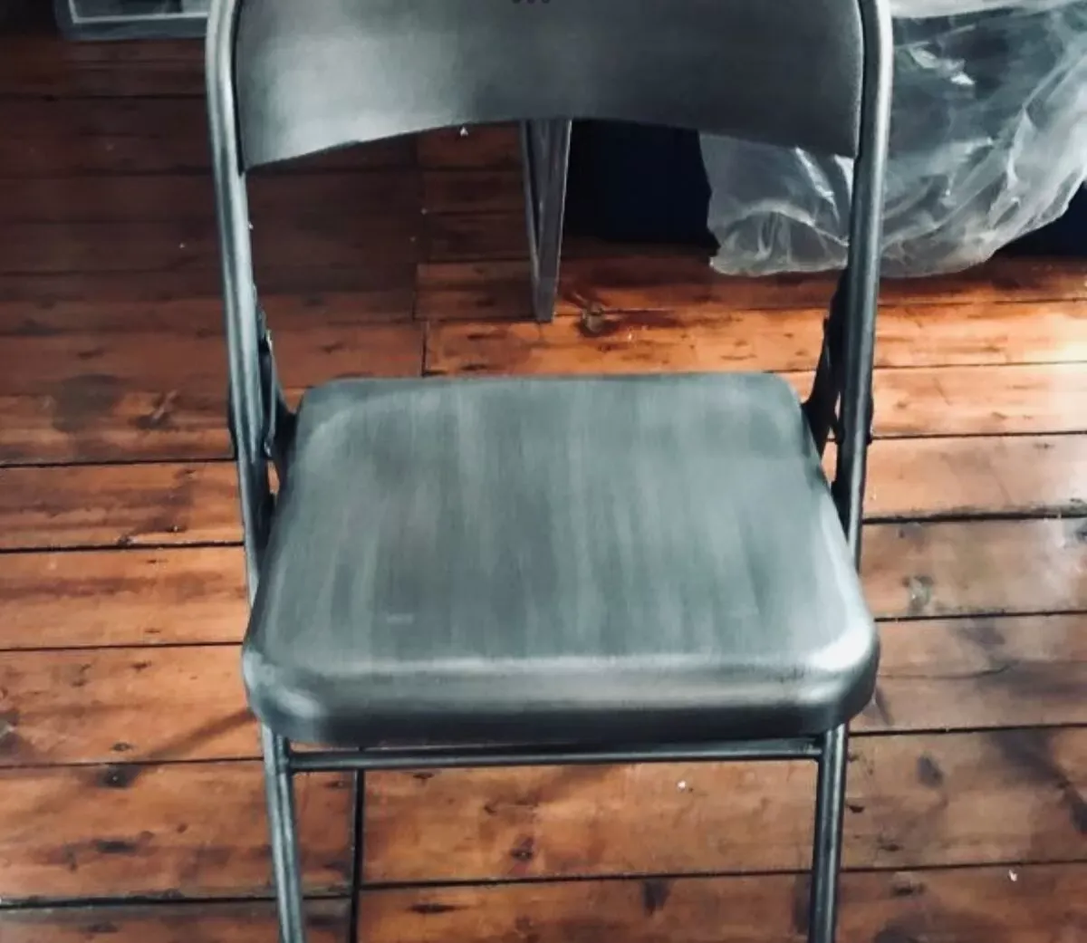 Illustration numéro 4 du produit Chaise pliantesmétal couleur  inox