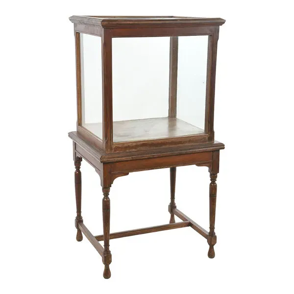 Illustration numéro 4 du produit Vitrine de présentation en bois