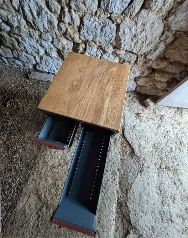 Illustration numéro 4 du produit Meuble industriel