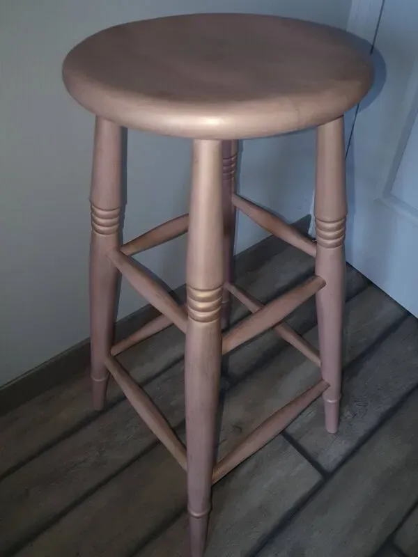 Illustration numéro 4 du produit Tabouret de bar rénové