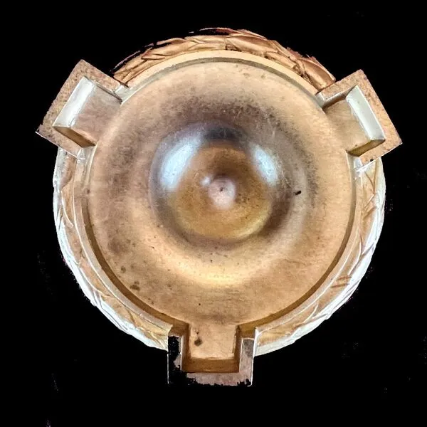 Illustration numéro 4 du produit Paire de bougeoirs en bronze doré et ciselé Maison Marnyhac, 19ème siècle