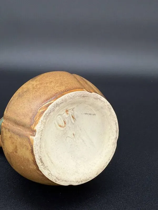 Illustration numéro 4 du produit Cruche en grès émaillé — dans le goût de Denbac