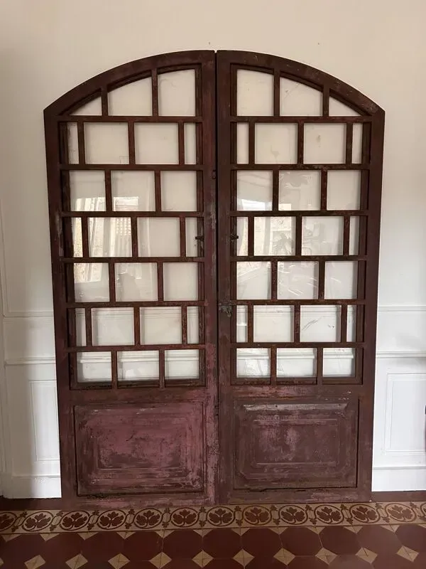 Illustration numéro 4 du produit Double porte en métal – fin XIXᵉ / début XXᵉ siècle