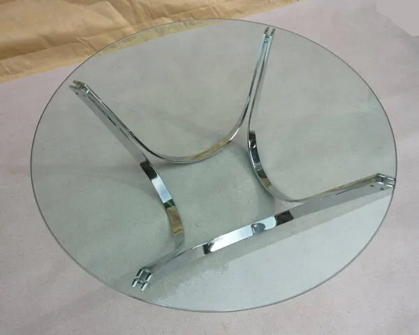 Illustration numéro 4 du produit Table basse Knut Hesterberg en verre et acier
