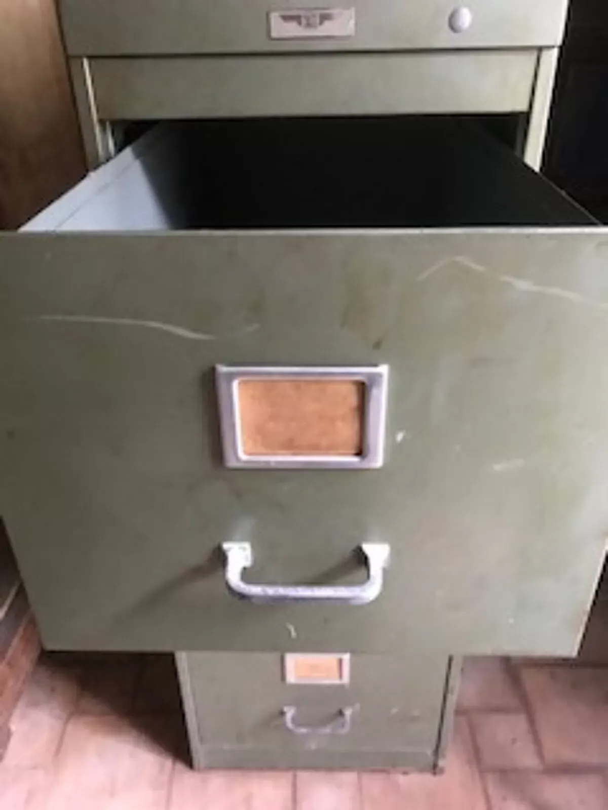 Illustration numéro 4 du produit Colonne métal rangement