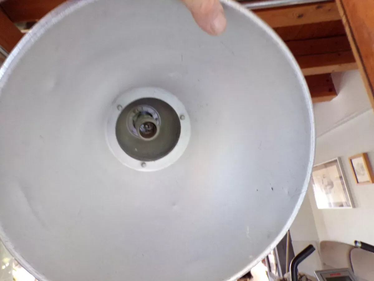 Illustration numéro 4 du produit Lampe suspension d'atelier