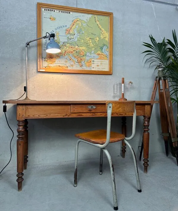 Illustration numéro 4 du produit Chaise industrielle TUBAX – Willy Van Der Meeren – 1959