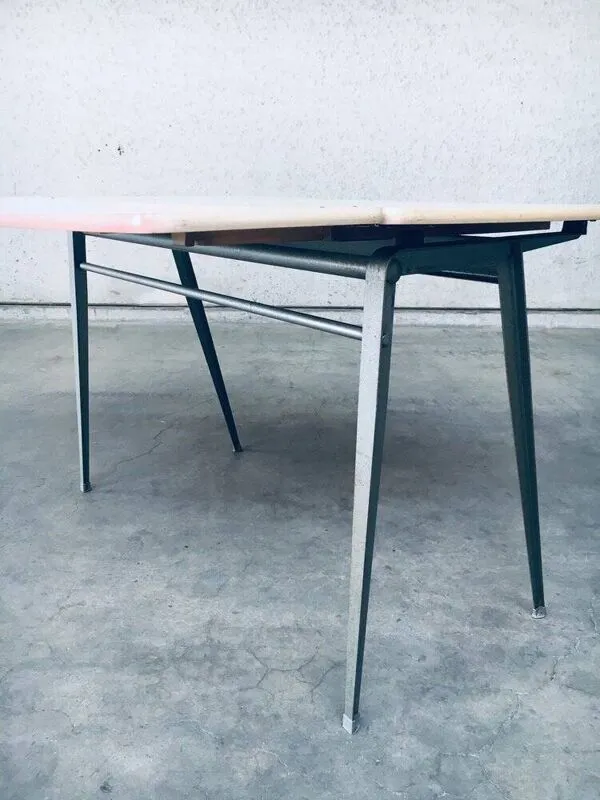 Illustration numéro 4 du produit Dutch Industrial Desk attributed to Wim Rietveld for Ahrend De Cirkel, Netherlands, 1960s