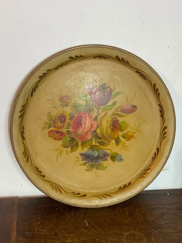 Illustration numéro 4 du produit Plateau rond en tôle peinte, Napoléon III