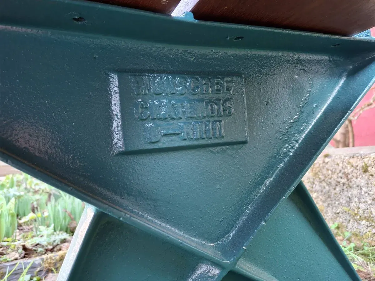 Illustration numéro 4 du produit Banc de jardin, pieds en fonte et bois exotique