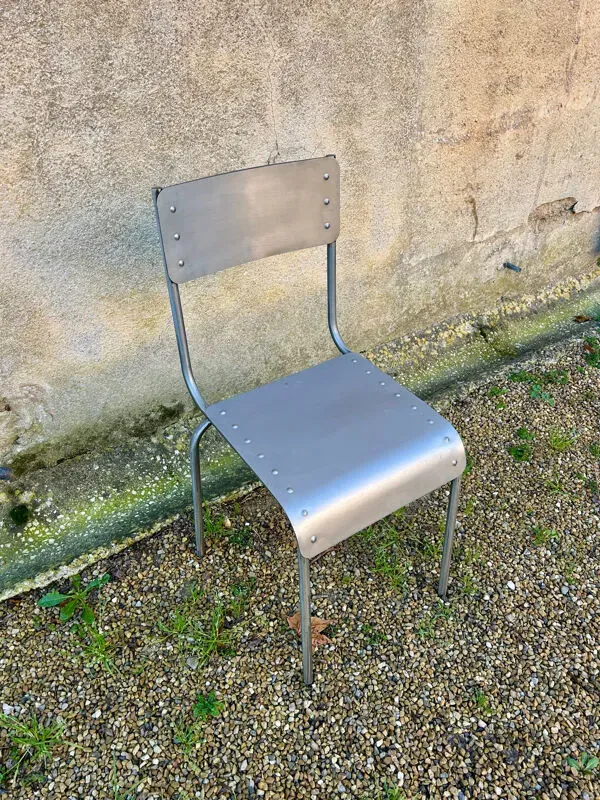 Illustration numéro 4 du produit Chaise industrielle