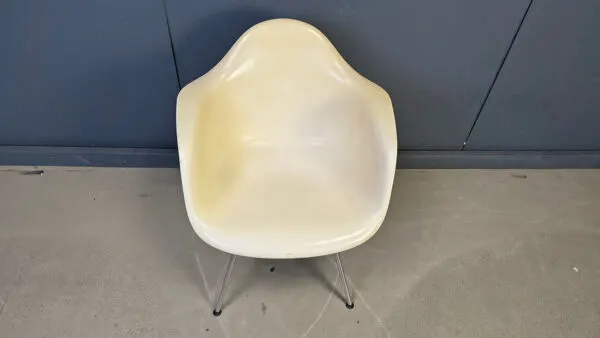 Illustration numéro 4 du produit Chaise Dax par Charles et Ray Eames pour Vitra, années 1990