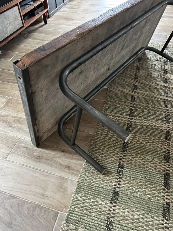 Illustration numéro 4 du produit Table basse rustique industrielle