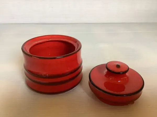 Illustration numéro 4 du produit Sucrier rouge jasba Germany