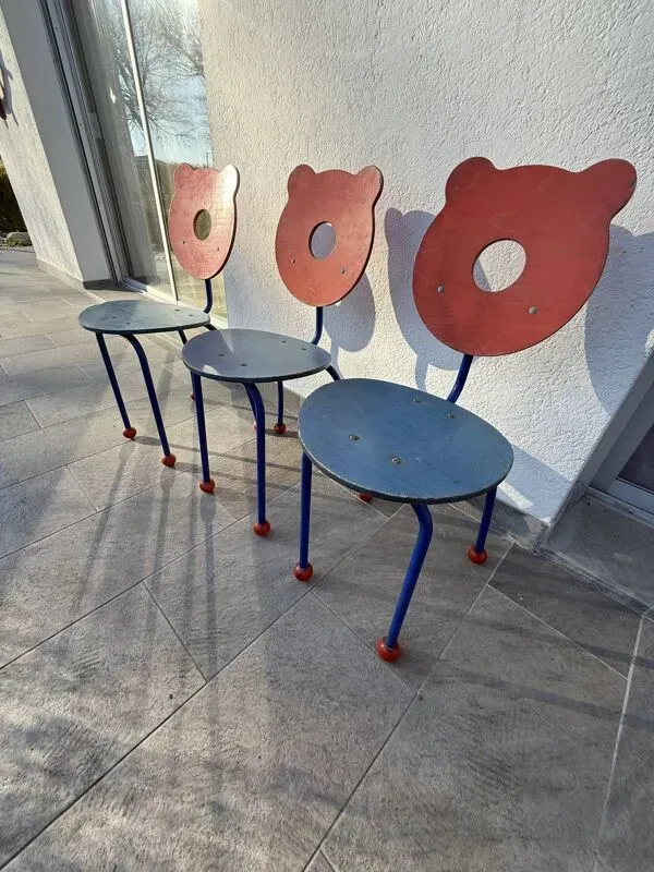 Illustration numéro 4 du produit Lot de 3 chaises écoliers 1980's style Menphis