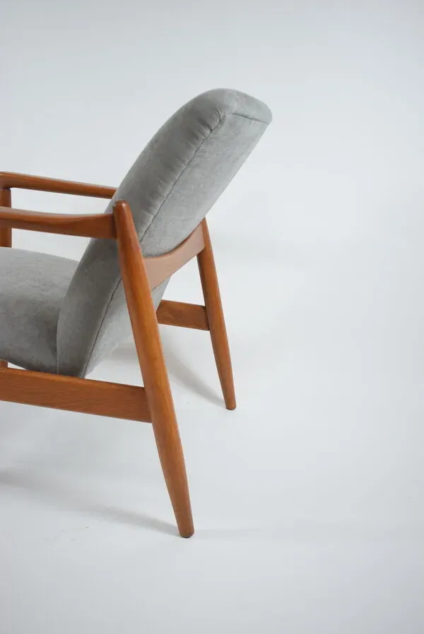 Illustration numéro 4 du produit Fauteuil vintage restauré d’origine designer E. Homma, tissu gris