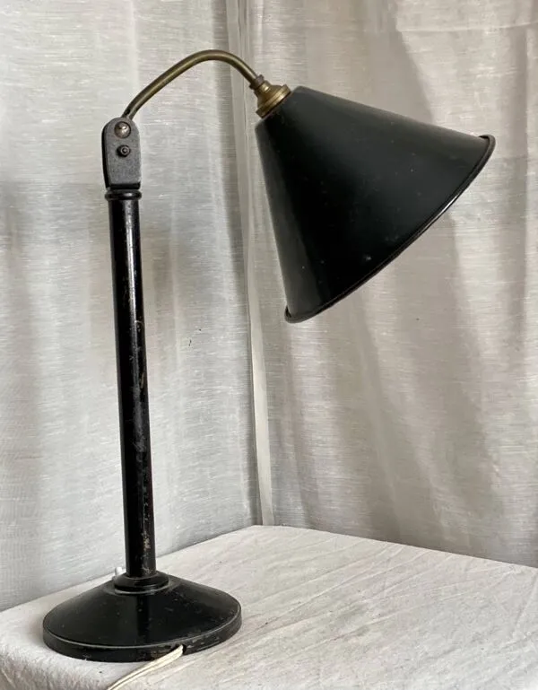 Illustration numéro 4 du produit Lampe d'atelier vintage 1950 métal peint et laiton