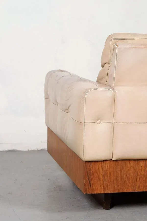 Illustration numéro 4 du produit Fauteuil club vintage en palissandre et cuir