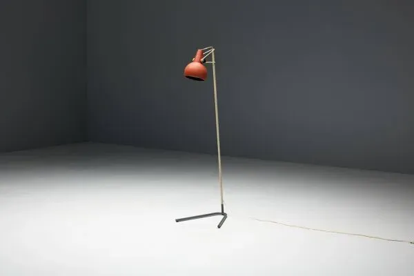 Illustration numéro 4 du produit Lampadaire « NX29 » de Louis Kalff pour Philips, Pays-Bas, années 1950