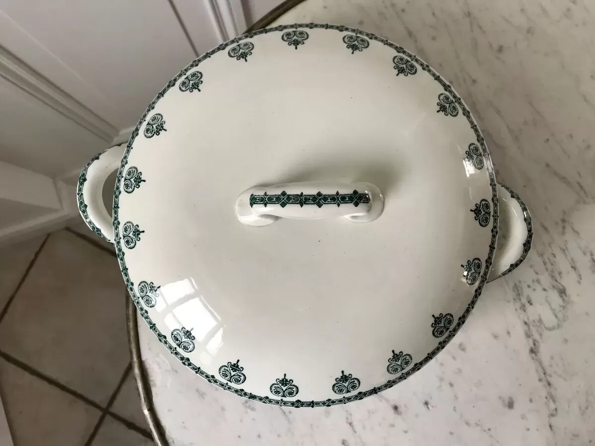 Illustration numéro 4 du produit Soupière Terre de Fer Saint-Amand fleurs bleues modèle ''Nancy'' années 30-40