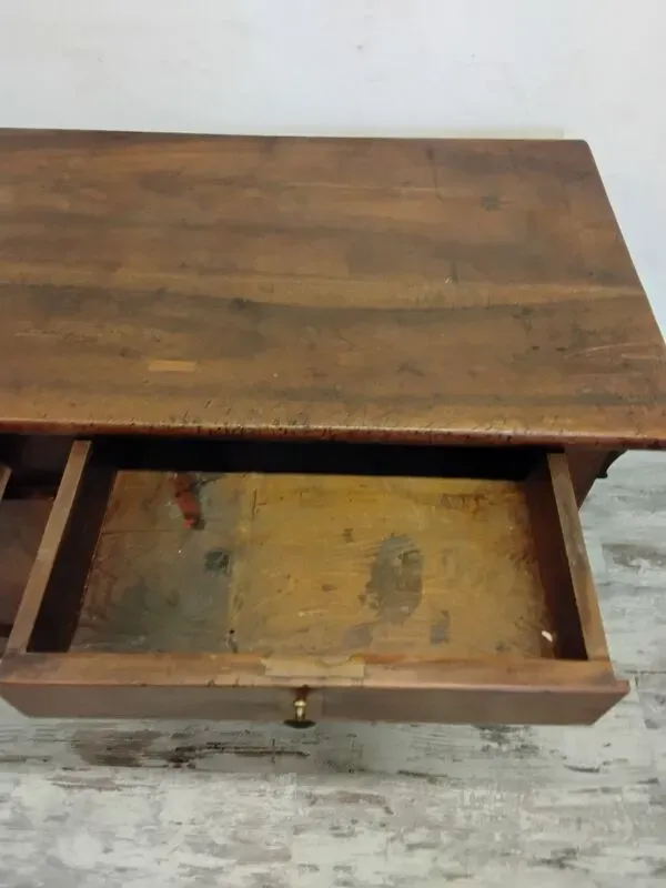 Illustration numéro 4 du produit Meuble de métier,  ancien comptoir de mercerie