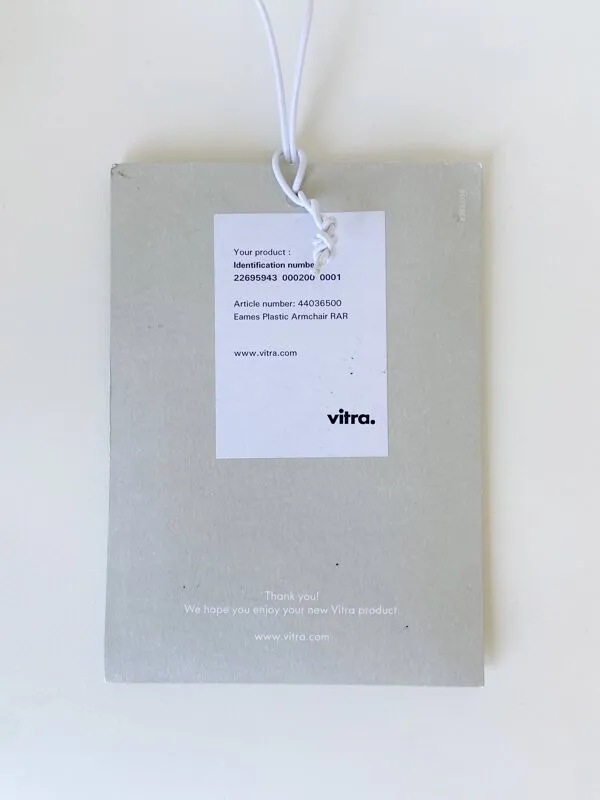 Illustration numéro 4 du produit Fauteuil chaise à bascule Eames Plastic Armchair RE RAR