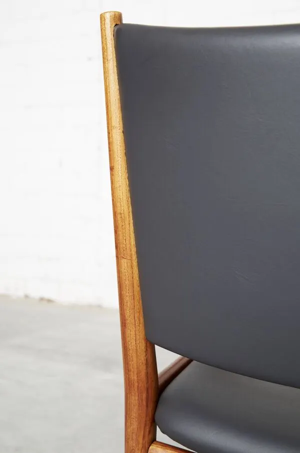 Illustration numéro 4 du produit Fauteuil JH-513 de Hans Wegner pour Johannes Hansen