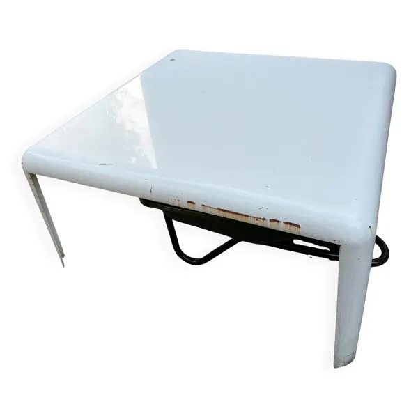 Illustration numéro 4 du produit Table Carrée ''Ferro'' – Piero Lissoni pour Porro (Design Italien)