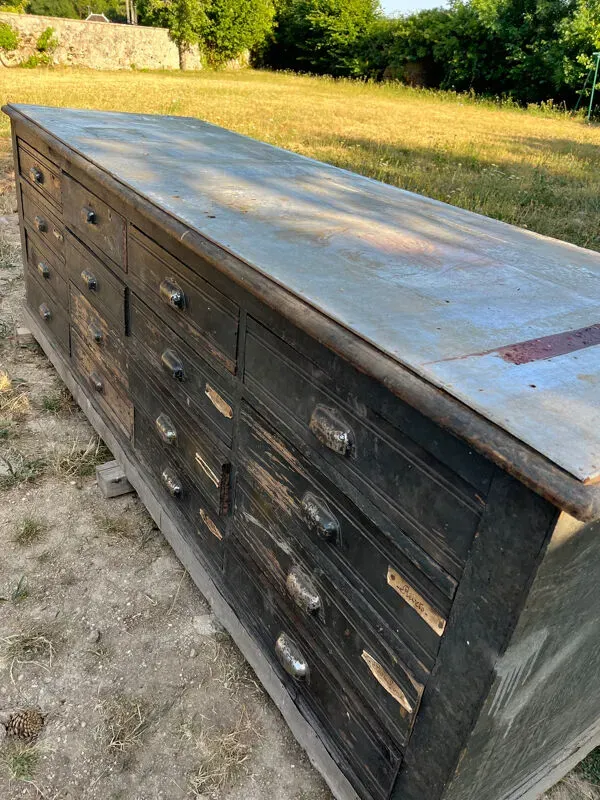 Illustration numéro 4 du produit Meuble de métier à tiroirs