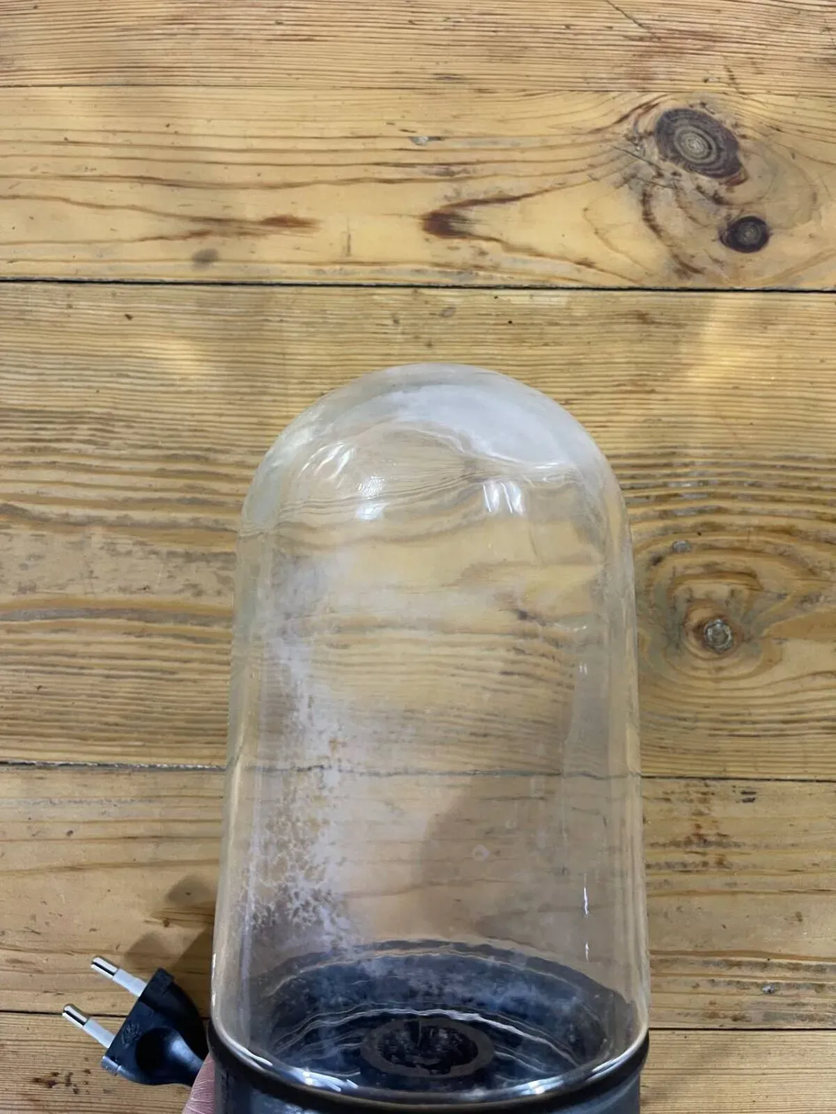 Illustration numéro 4 du produit Applique en verre et bakélite