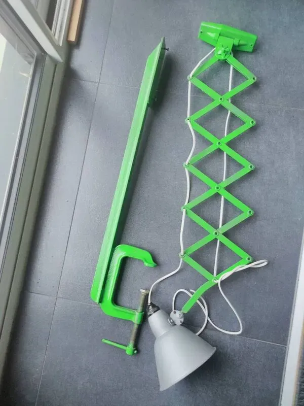 Illustration numéro 4 du produit Lampe industrielle ciseaux accordéon