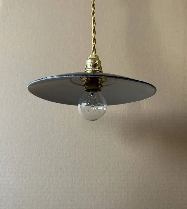 Illustration numéro 4 du produit Suspension industrielle noire ancienne D19,5cm