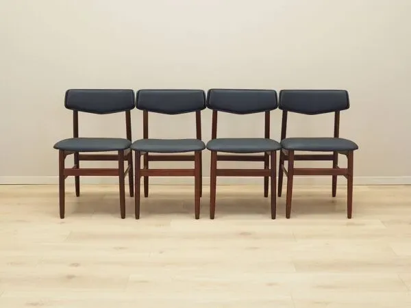 Illustration numéro 4 du produit 4 chaises danoises en teck, années 1960