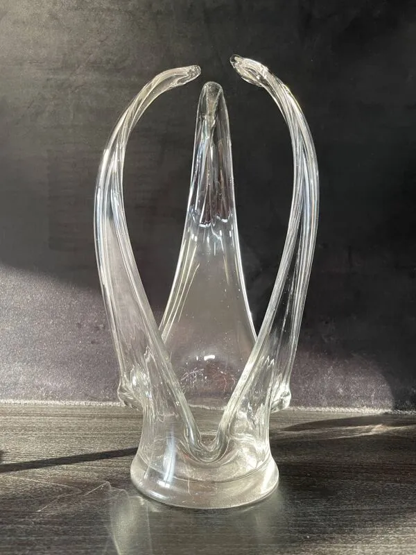 Illustration numéro 4 du produit Cendrier en verre à forme libre et organique de style Daum